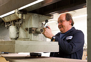 équipement de protection antichute de qualité en cours de fabrication