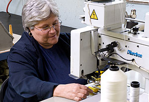 utiliser une machine à coudre pour fabriquer des équipements de protection contre les chutes